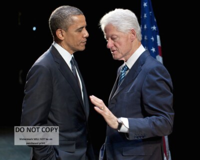 PRESIDENT BARACK OBAMA WITH BILL CLINTON IN 2012 - 8X10 PHOTO (AB-464)