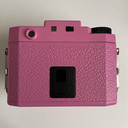 HOLGA Digital Toy Camera + 2 books + film Pink 120FN Japanese Free Shipping Rare - Picture 3 of 10