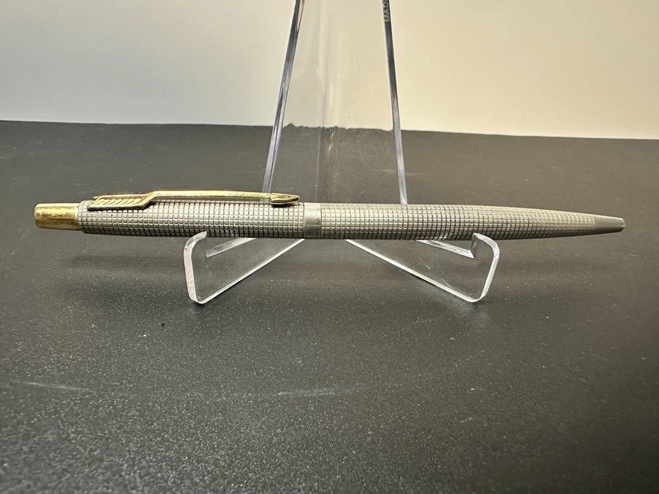 Bolígrafo Parker 75 Cisele de plata de ley Foto 2 de 4