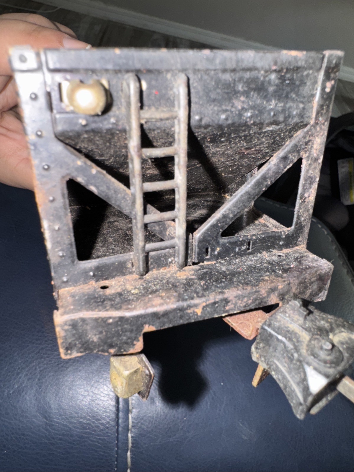 Picture 5 of 10