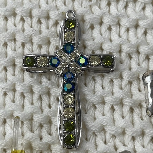Lot Of 7 Crosses Pendants Silver Rhinestones Beaded Silver Jewelry Charms - Picture 4 of 6