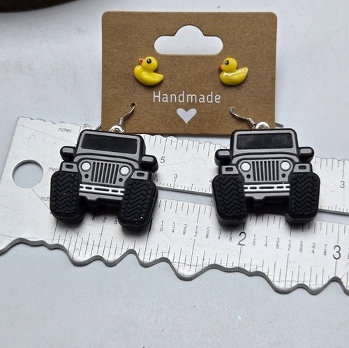 NWT Lot of 2 Jeep Duck Earrings Pierced Gray Wrangler Stud Dangle Jewelry - Picture 2 of 3