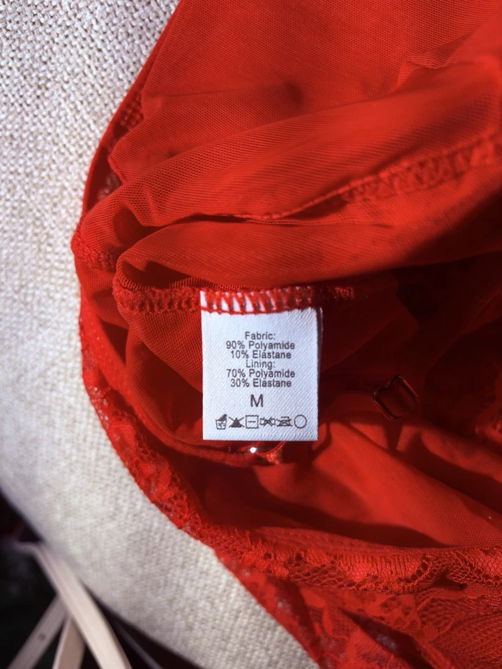 Body modelador de renda médio de renda vermelha - Imagem 3 de 3