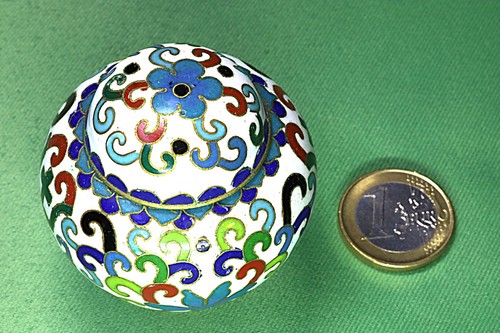 Jarrón miniatura con tapadera. Esmalte cloisonné. Miniature vase with lid. - Imagen 6 de 6
