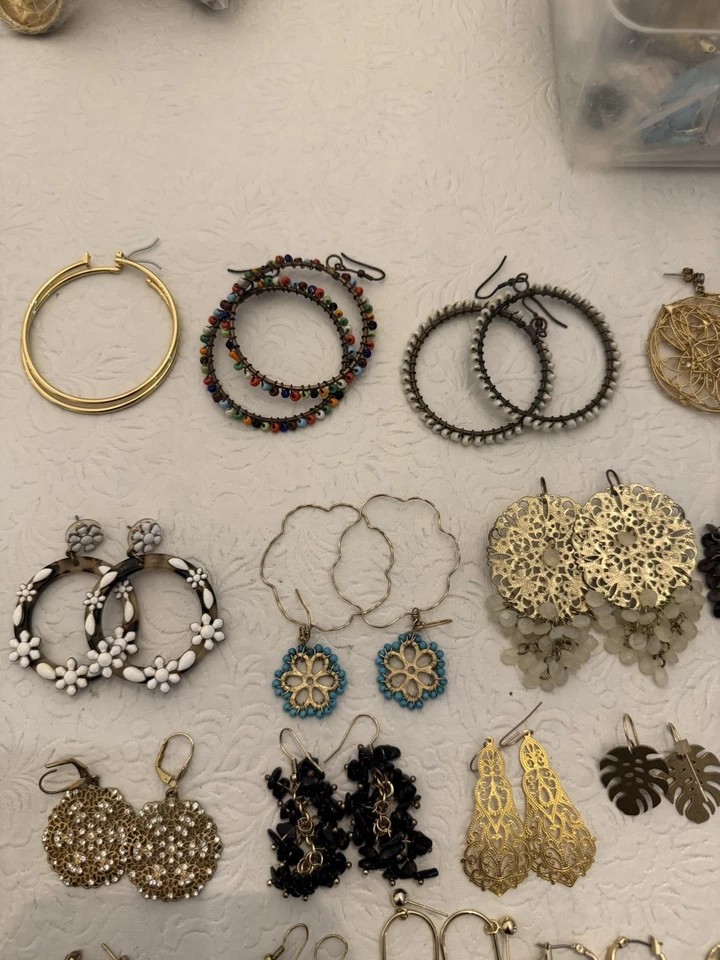 Vtg Earrings Boho Lot 25 Pairs Pierced Dangle Hoops Beads Filigree Enamel Gold - Image 2 of 4