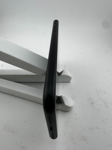 Apple iPhone XR - 64 GB - Negro (AT&T) - Imagen 9 de 10