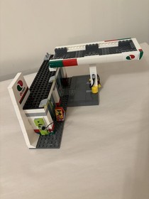 RETIRED LEGO City 60132 Service Station 2-in-1 Set 100% Complete Manual Box VGUC