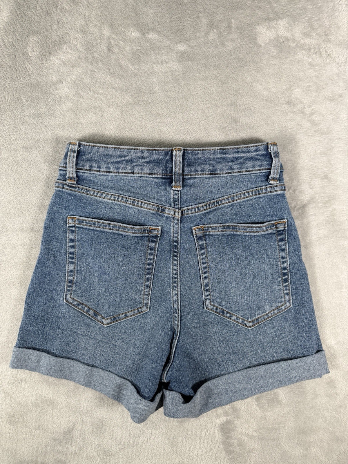 H&M Shorts Women's 2 Blue Denim Cuffed thumbnail 7