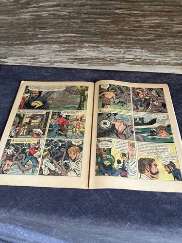 20,000 Leagues under the Sea #10095-312 Gold Key 1964 Classic Disney Movie - Picture 6 of 7