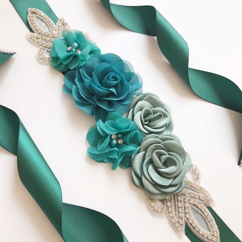 Buntes Brautkleid Gürtel wunderschön Kristall Blumen Bund Braut Satinband - Bild 1 von 26