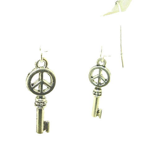 Nuevo Letrero PAZ Esqueleto LLAVE Tono Plata Pendientes Colgantes 1-7/8" Largo - Imagen 2 de 4