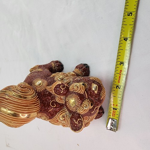 Pequeño Antiguo Foo Perro Color Terrecota con Acentos Dorados Feng Shui Chino  - Imagen 13 de 16