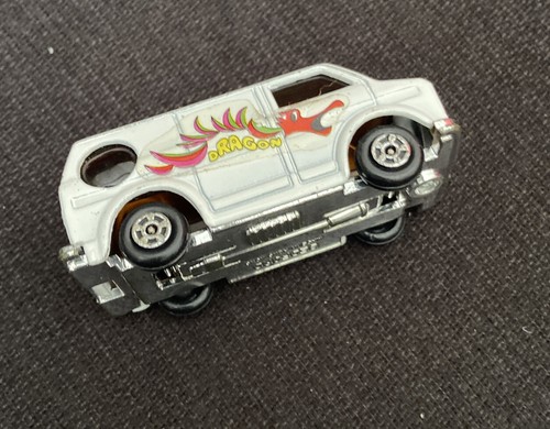 Bedford White Dragon Van Made In Hong Kong - Picture 7 of 7