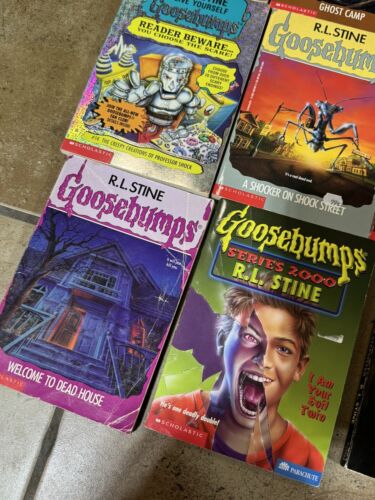 Lot 12 Vintage PB Books Goosebumps First Scholastic Printing 1990s R L Stine - Foto 5 di 13