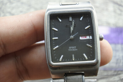 時計 SEIKO SPIRIT 7N33-5A30 TITANIUM QUARTZ ❌❌❌ Seiko Spirit Vintage Day Date Ref. 7N33-5A50 Quartz
