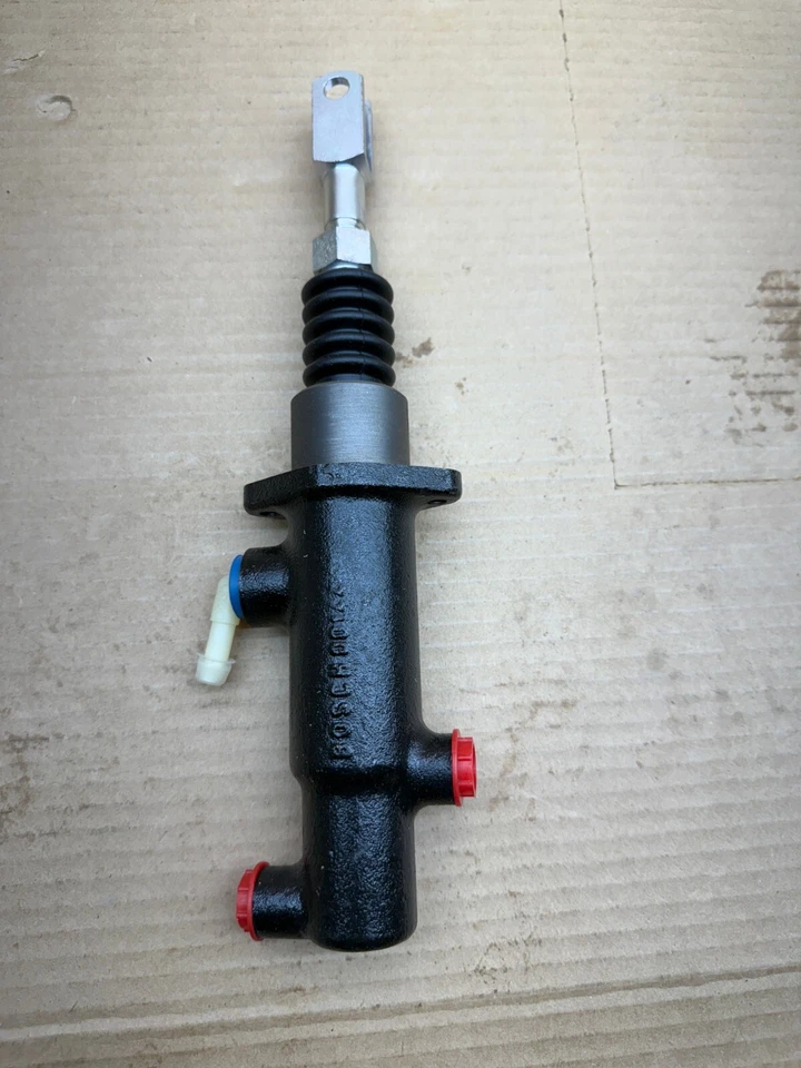 Cilindro maestro de freno diferencial CNH 84535046 genuino Foto 2 de 4