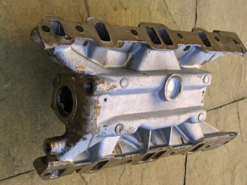 Rover Land Rover 3500 V8 Inlet Manifold ERC0617 NOS (for SU Carbs) - Picture 10 of 12