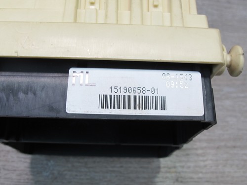 2003-2007 HUMMER H2 DASHBOARD FUSE RELAY JUNCTION BOX 15190658 - Bild 3 von 12