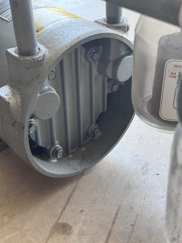 Gast Rotary Vane Vacuum Pump 0822-V2-G271X General Electric Motor 5KC47KG1533AX - Picture 6 of 16