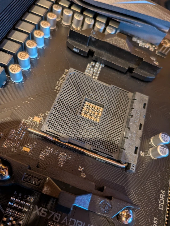 Gigabyte X570 Aorus Elite Rev 1.0 - Imagen 3 de 4