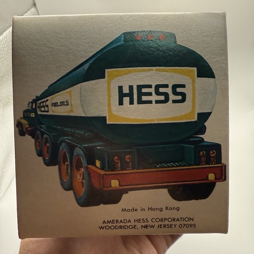 Camión de juguete Hess 1977 vintage gasolina combustible cisterna - ¡FUNCIONA! - Imagen 11 de 16
