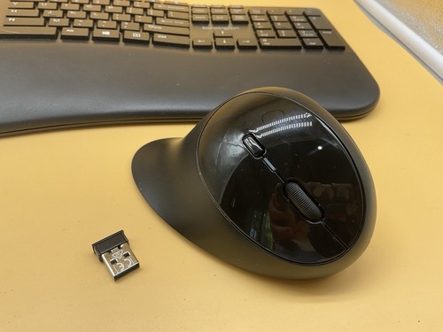 Kensington Pro Fit Ergo Wireless Keyboard, Mouse, K75406US, WORKS PERFECTLY EUC - Picture 3 of 11