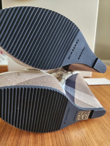 NEW Burberry Brit Check White Leather Goldfinch Wedge Women's Sandals 38.5 8.5 - Picture 9 of 11