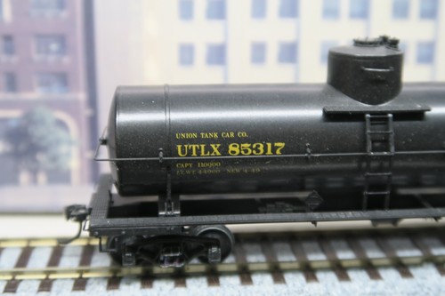 RED CABOOSE HO SCALE RC-3001-7 UNION UTLX 85317 TYPE 103 W 10K TANK CAR W/KD'S! - Picture 5 of 20