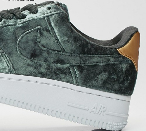 Nike Air Force 1 '07 PRM - 896185 300 - Green Velvet Gold White Trainers Uk5 - Picture 3 of 8