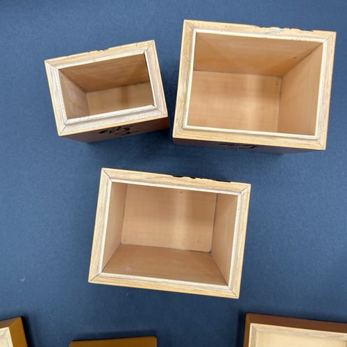 Asian Style Wooden Box - Picture 12 of 19