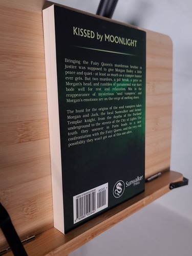 *SIGNED* Kissed by Moonlight by Shea Macleod - Sunwalker Saga - Picture 4 of 6