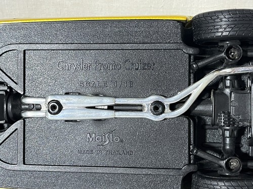 Maisto 1/18 Scale Die Cast Model Chrysler Pronto Cruizer - Yellow - Picture 12 of 12