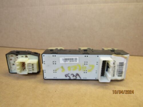 2011 2012 2013 Hyundai Elantra Front Driver Window Control Switch OEM 935703X030 - Picture 2 of 6