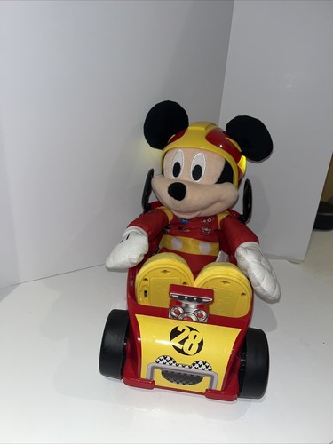 Peluche Mickey & the Roadster Racers Racing 15" Mickey habla y gira (FUNCIONA) - Imagen 7 de 11