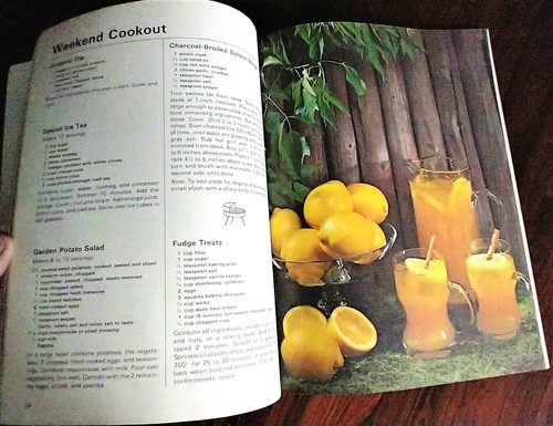 1974 ideals ALL HOLIDAYS 64 Page COOKBOOK . Christmas . Easter. Birthdays . USA - Imagen 4 de 8