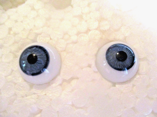 16 mm Blue Round Handblown Glass Eyes 9.5 mm Iris Doll Crafts N50 - Picture 2 of 4