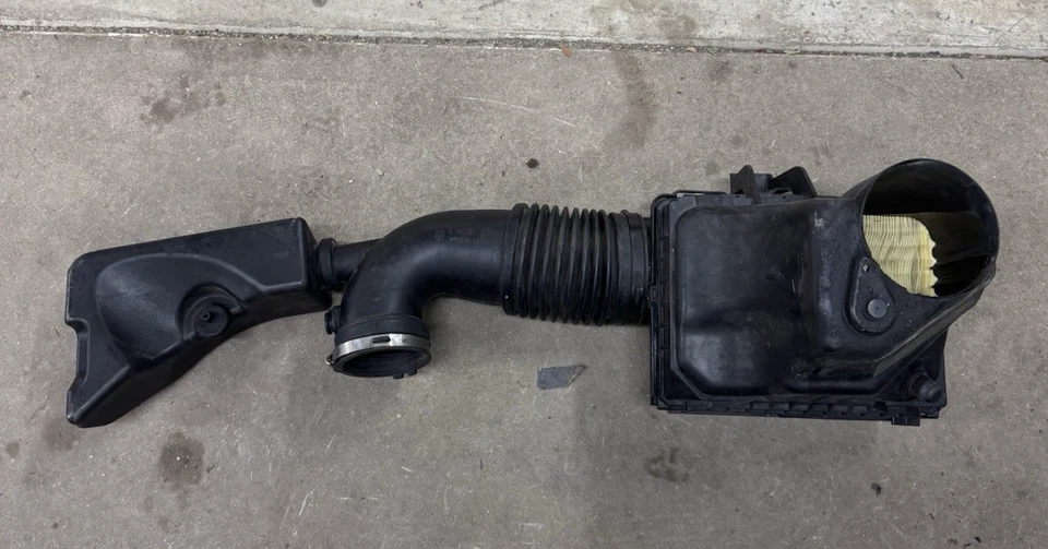 Toma de aire OEM Dodge Challenger RT 2009 2010 Foto 2 de 4