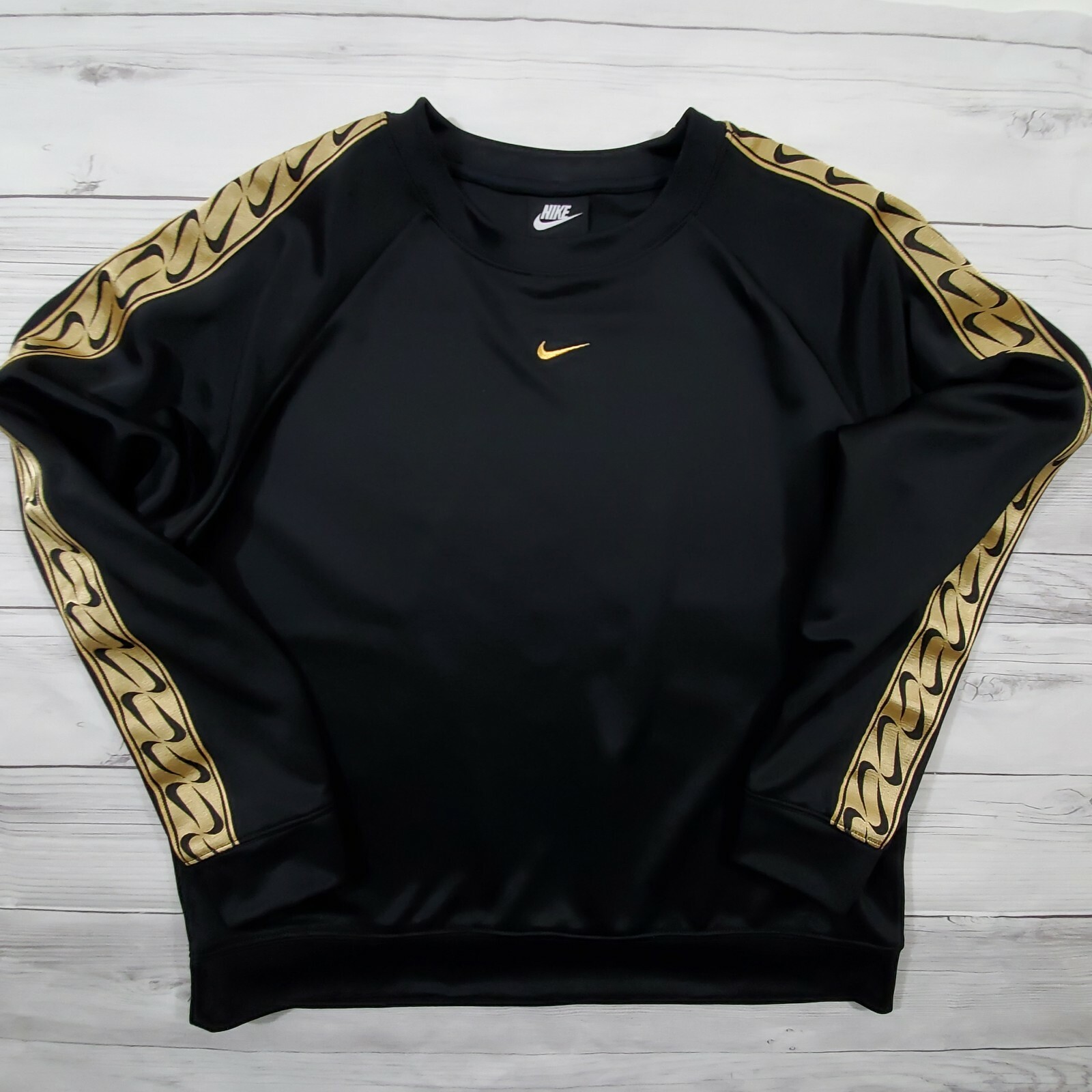 vuist Binnenwaarts Meesterschap Nike Sportswear Womens Logo Tape Crew Sweatshirt Pullover BV3443-011 Size  Large | eBay