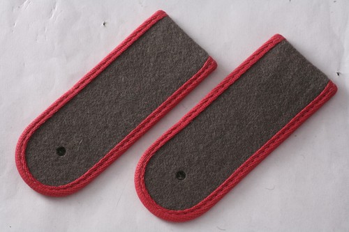 East German Soldat Soldier Shoulder Panzer Tank Armor Border NVA Volksarmee Pink - Picture 1 of 2