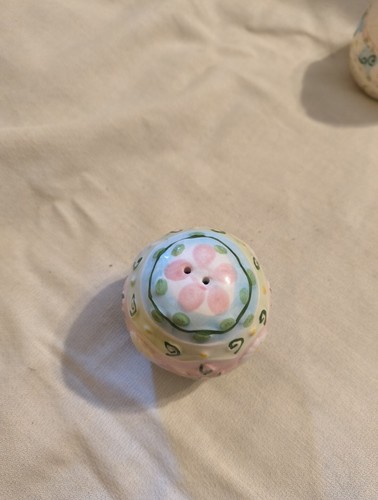 Vintage Easter Painted Multicolor Salt & Pepper Shakers - Picture 4 of 13