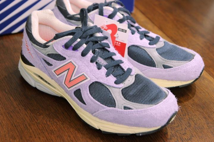 Men 8.5US New Balance M990 Td3 Sneakers Purple