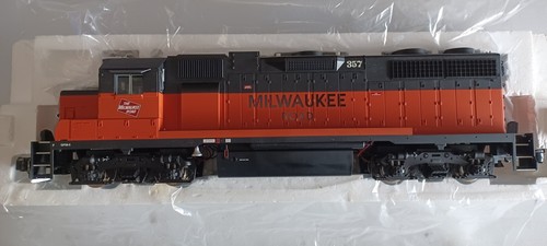 USA Trains Milwaukee Road GP38-2 #357! USED!!