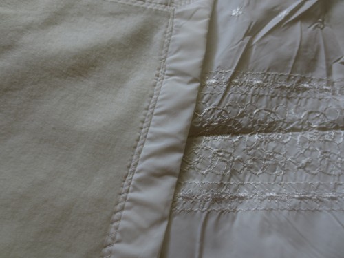 Vtg. CREAM Reversible Satiny & Fleece BABY/CRIB BLANKET - 35" x 48" - NEW - Picture 5 of 7