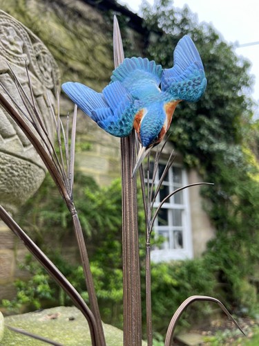 Escultura Albany 'Kingfisher' porcelana bronce y cristal de roca 40 cm de alto - Imagen 15 de 17