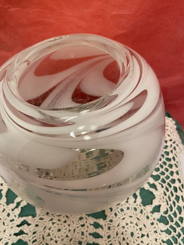 Vintage Hand Blown Clear Frosted White Crackle Glass Round Vase Art Deco 7”x8” - Picture 9 of 10