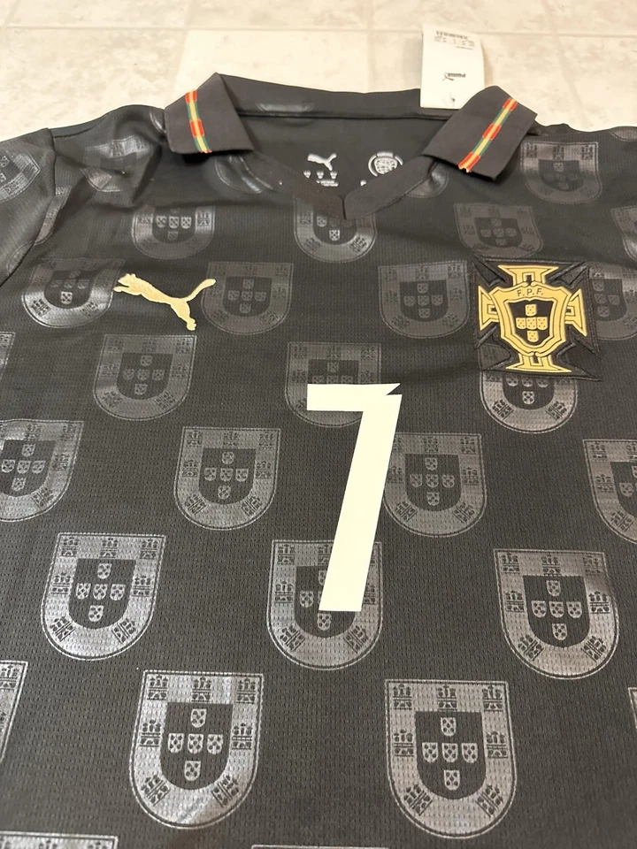 Nueva camiseta visitante Mundial 2026 Portugal, versión fan, Ronaldo, M,L Foto 4 de 4