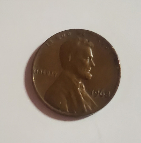1968 Lincoln Penny with Error on Top Rim and "L" in Liberty on Edge Plus More - Picture 1 of 2