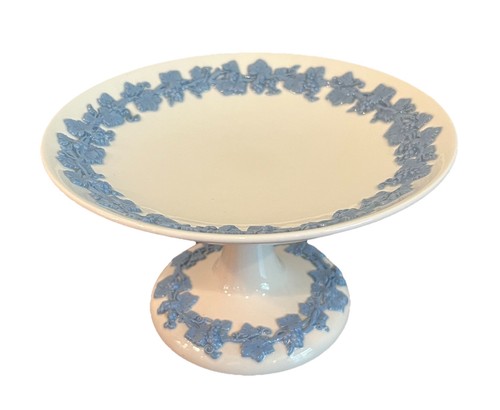 Wedgwood Standschale Teller Etruria Barlaston geprägt Queens Ware England