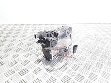 Mercedes-Benz E W212 2014 Air suspension compressor pump A2123200404 TRA59363