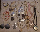 Vintage Mod Mixed Lot 20+ Pcs Mermaid Carved Seashells MOP BOHO Costume Jewelry